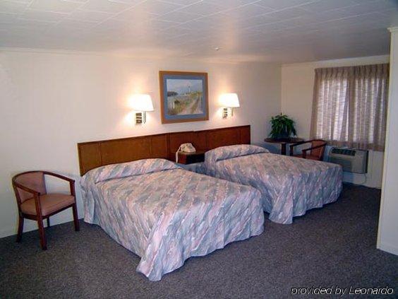Hyannis Holiday Motel 객실 사진